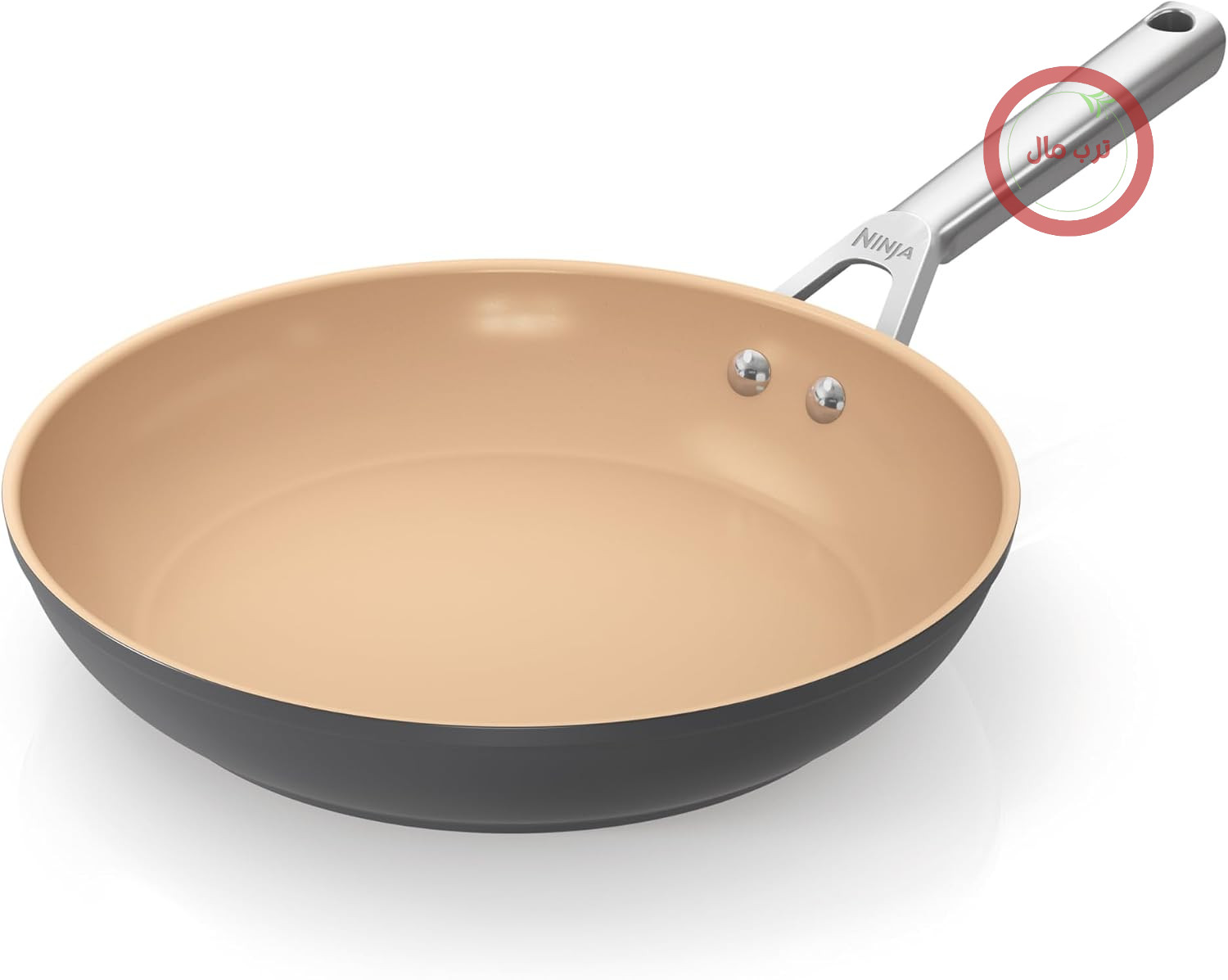 ماهیتابه سرامیکی نینجا مدل Extended Life سایز ۲۶ سانتی‌متر، دارای روکش نچسب (بدون PFA، PFOA، سرب یا کادمیوم)، مناسب برای پخت القایی، دسته استیل ضد زنگ، قابل استفاده در فر تا دمای ۲۸۵ درجه سانتیگراد، به رنگ سفالی و خاکستری، CW90026DE