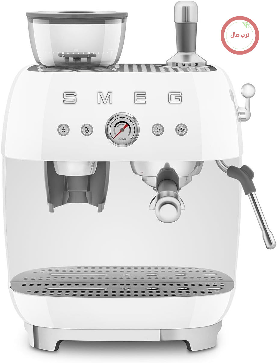 دستگاه اسپرسوساز دستی Smeg، مدل EGF03WHEU، دارای آسیاب قهوه داخلی، ترموبلاک، ۴ حالت تنظیم دما، نازل بخار و فشارسنج، مخزن ۱ لیتری، اندازه جمع و جور، ۱۳۵۰ وات، سفید