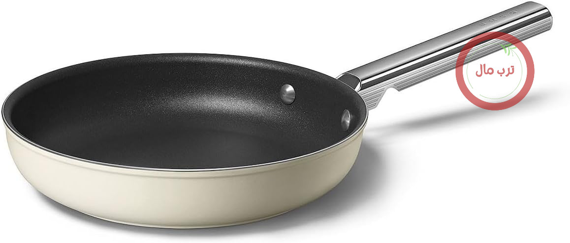 ماهیتابه نچسب اسمگ مدل CKFF2401CRM، قطر 24 سانتی‌متر، دسته ارگونومیک از جنس استیل ضد زنگ، مناسب برای انواع اجاق گاز، قابل استفاده در فر تا دمای 250 درجه سانتی‌گراد، ظرفیت 1.9 لیتر، مناسب برای خامه